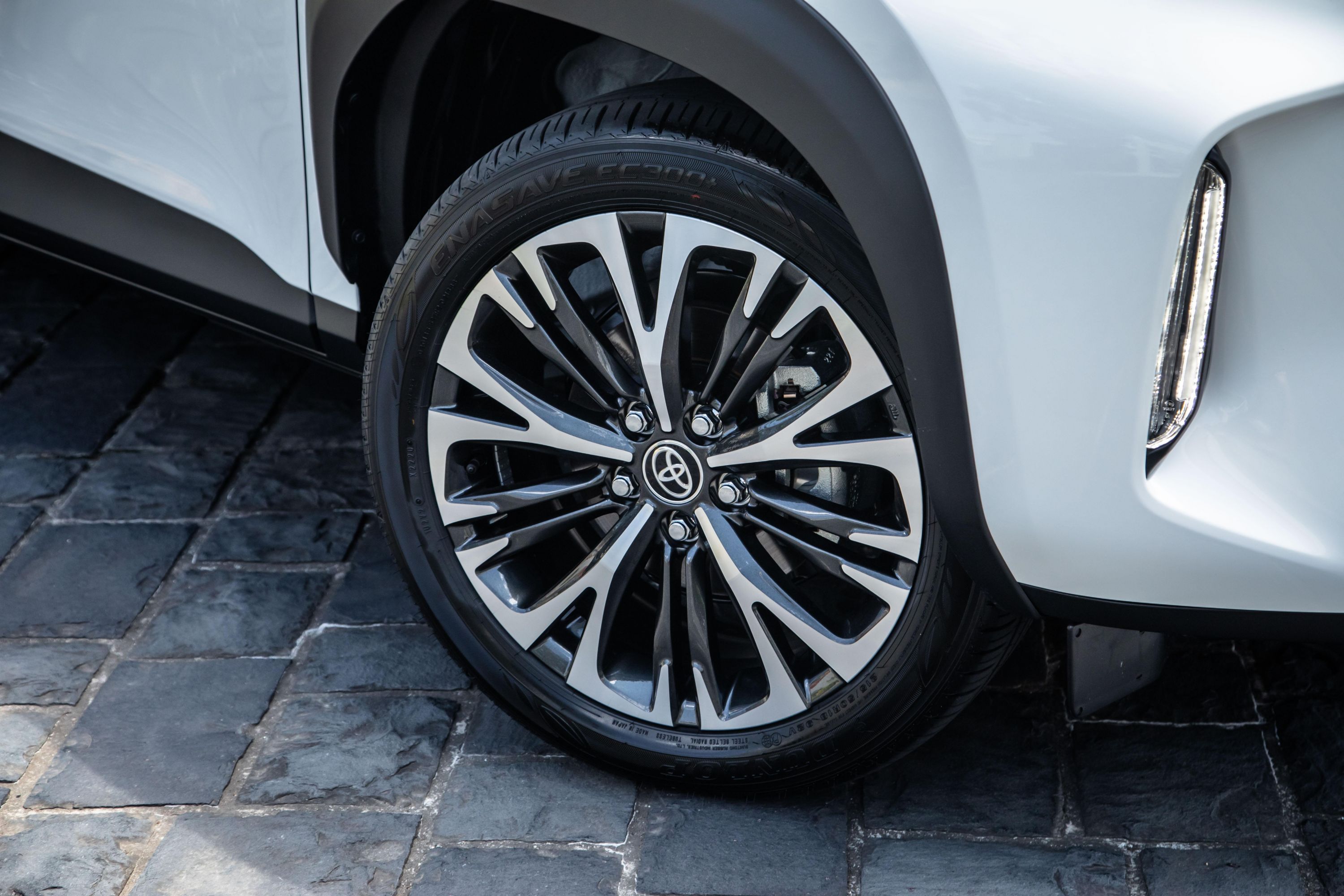 2021 Toyota Yaris Cross Urban Hybrid AWD review | CarExpert