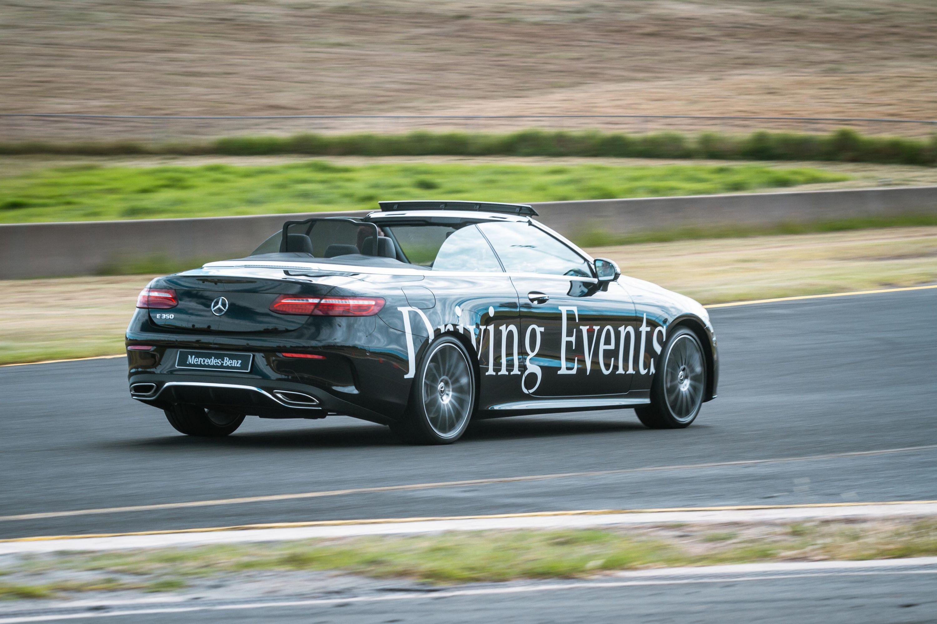 inside-the-mercedes-benz-driving-experience-carexpert