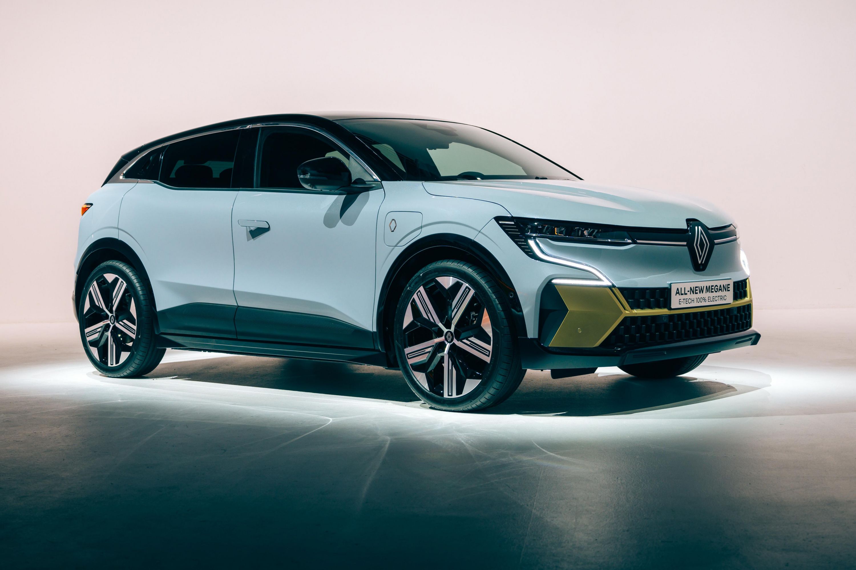 Renault Scenic E-Tech Electric Teased Ahead Of September 4 Debut