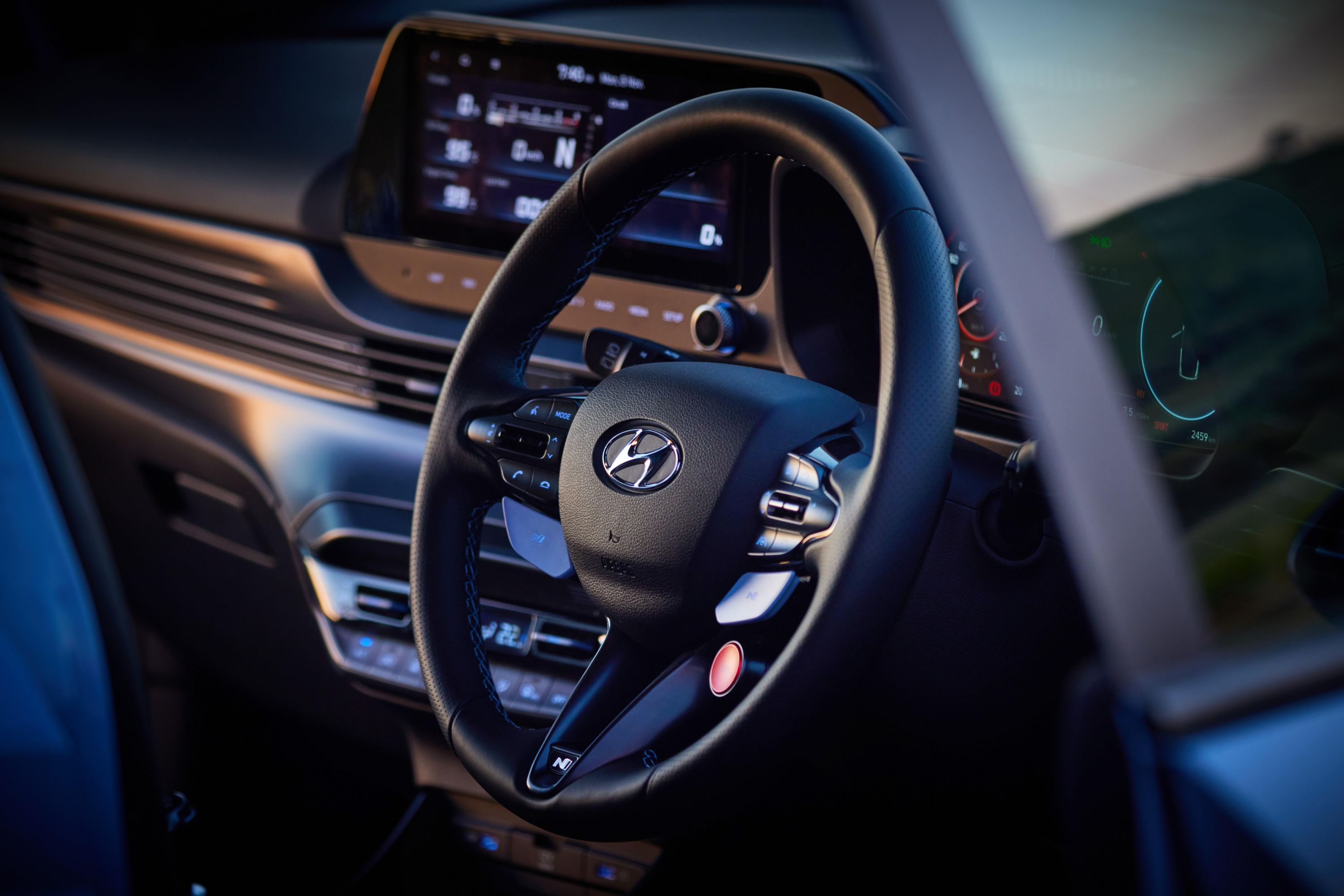 Hyundai i20 Interior Layout & Technology | Top Gear