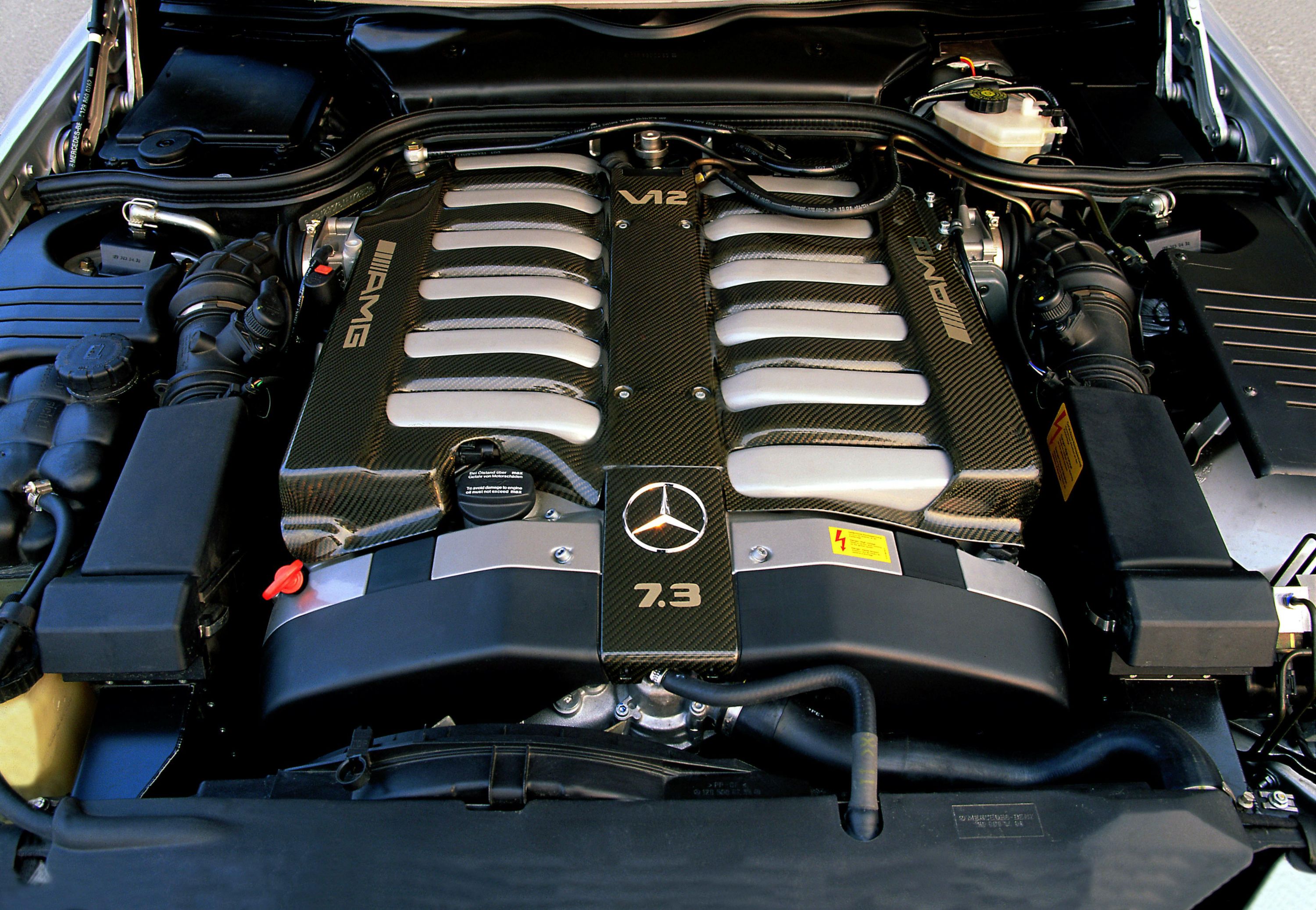 124 сколько лошадей. Mercedes-Benz sl73 AMG. V12 двигатель Mercedes 600s. Мерседес 140 v12 мотор. Мерседес Бенц АМГ мотор v12.
