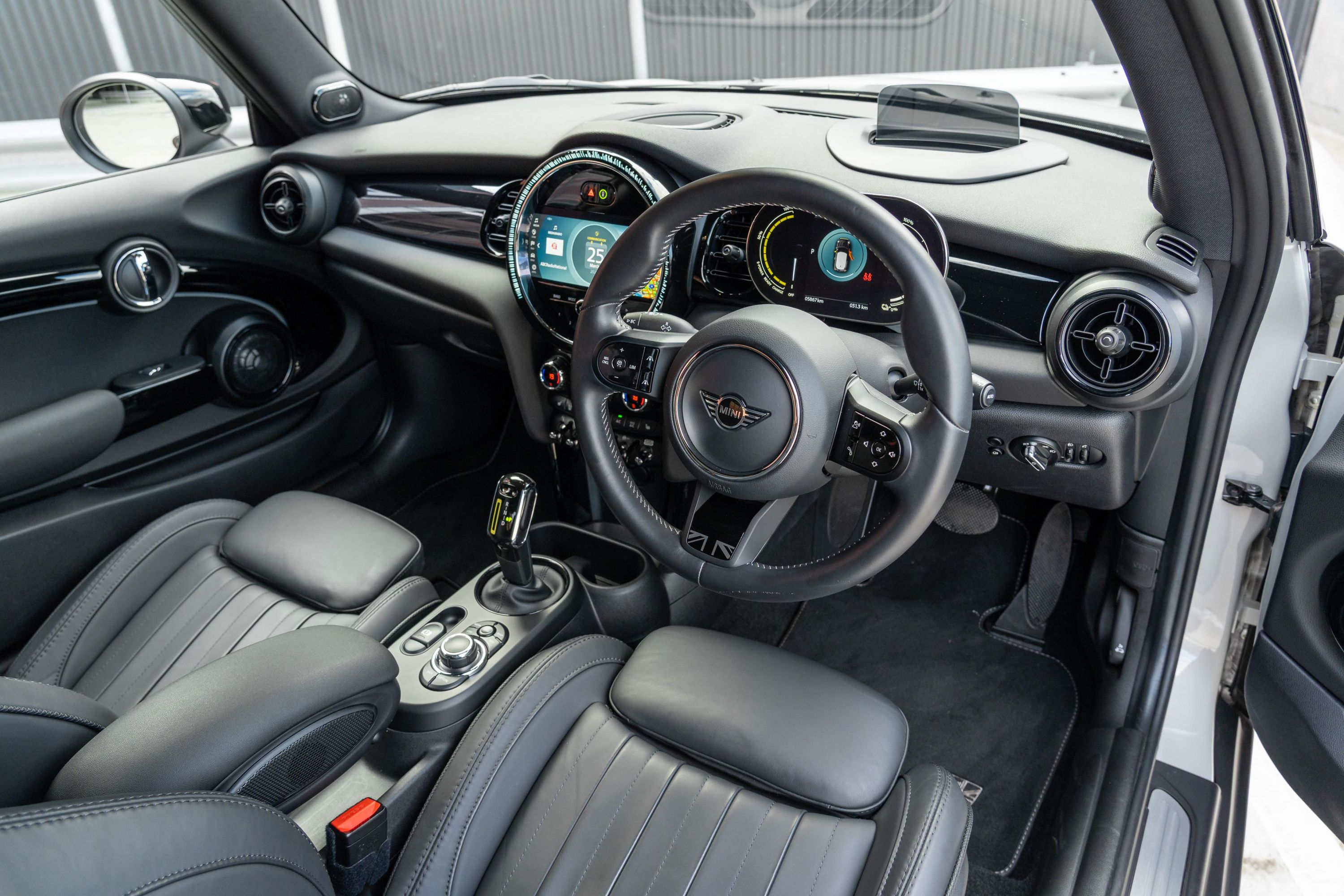 2022 Mini Electric Hatch review | CarExpert