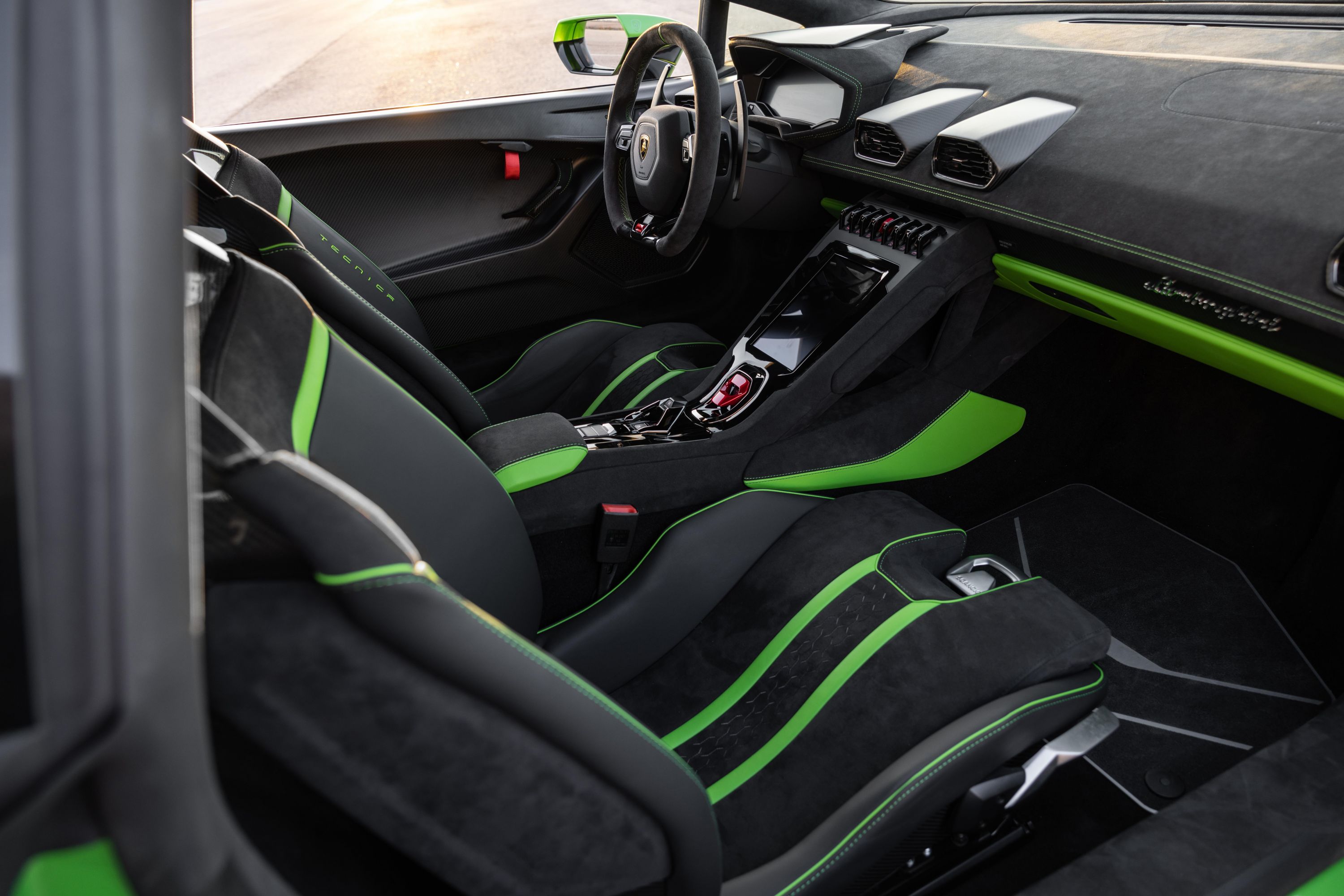 2023 Lamborghini Huracan Tecnica review | CarExpert