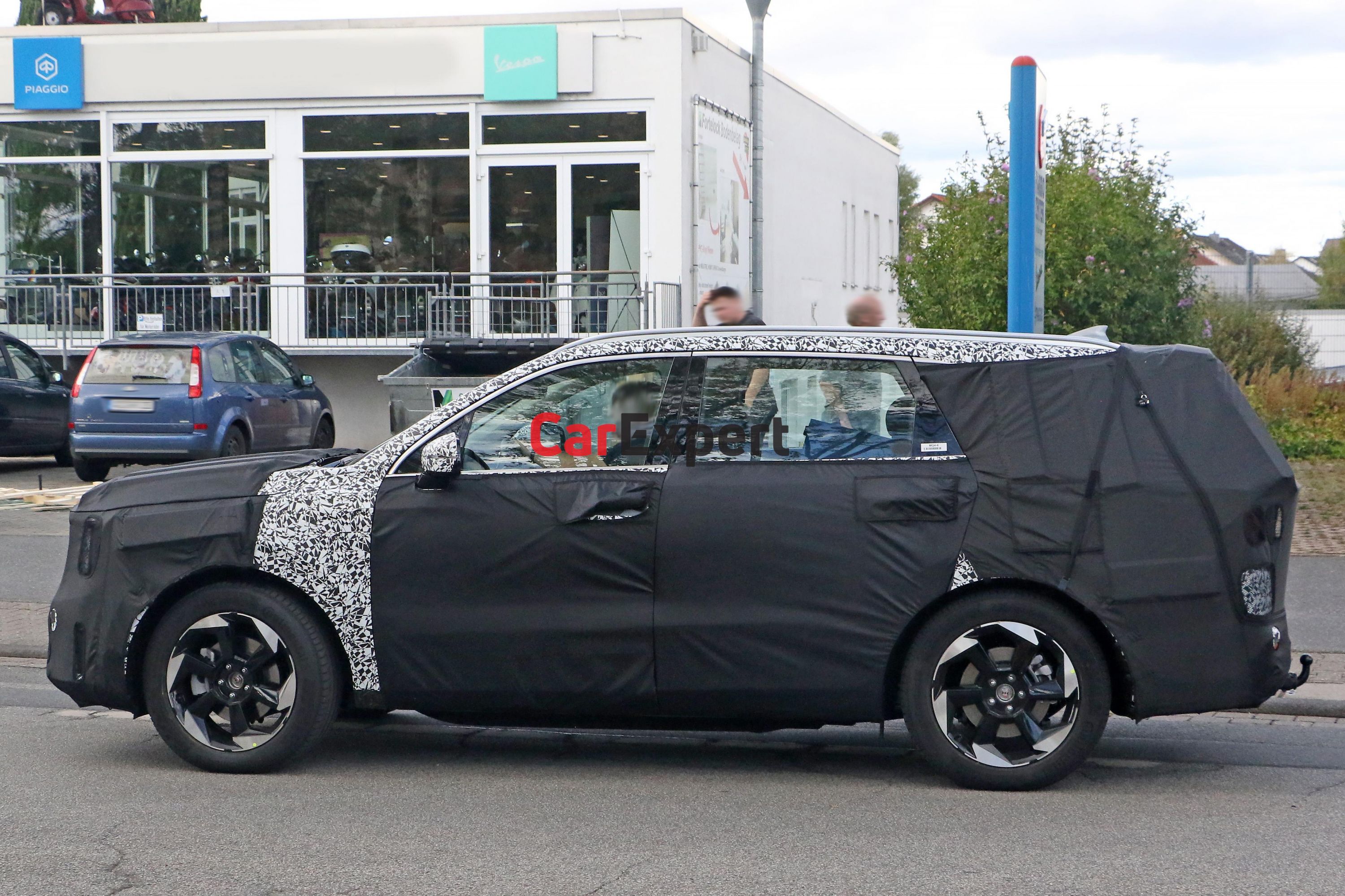 New Facelifted Kia Sorento 7-seater SUV – European specs revealed