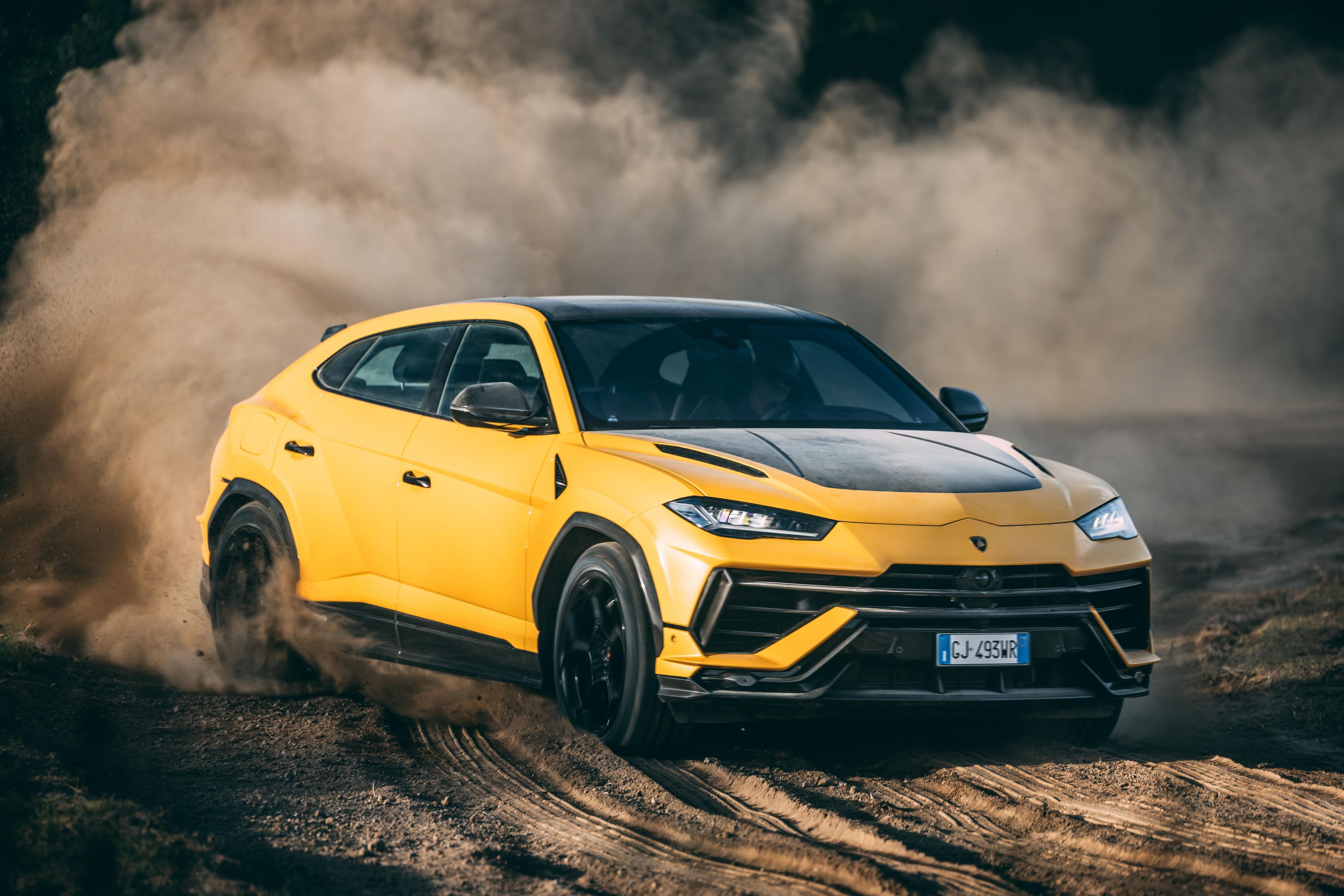 7 Reasons Why Lamborghini Urus Performante Needs to be your next