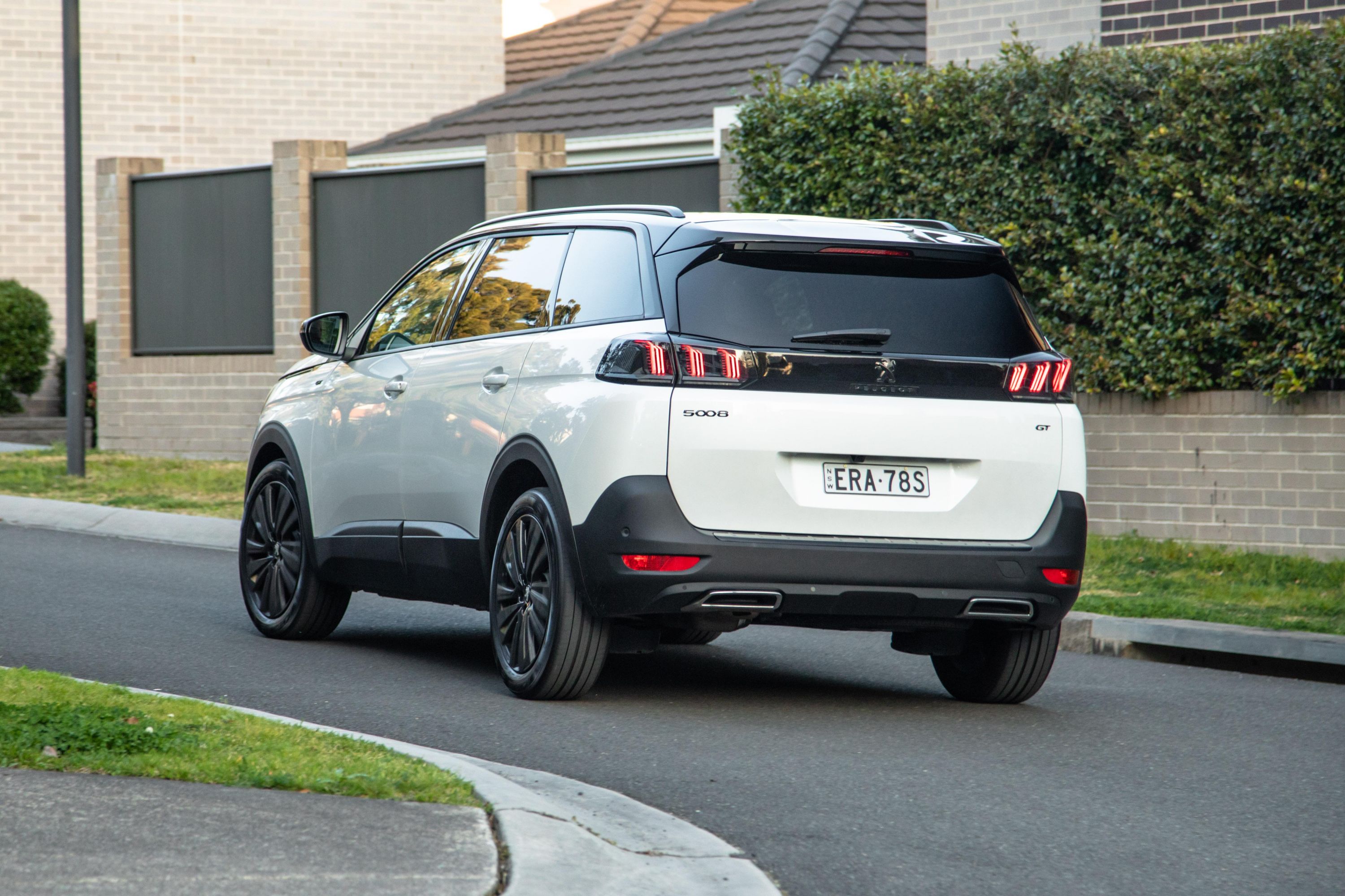 2023 Peugeot 5008 review – 7-seat SUV perfection? 