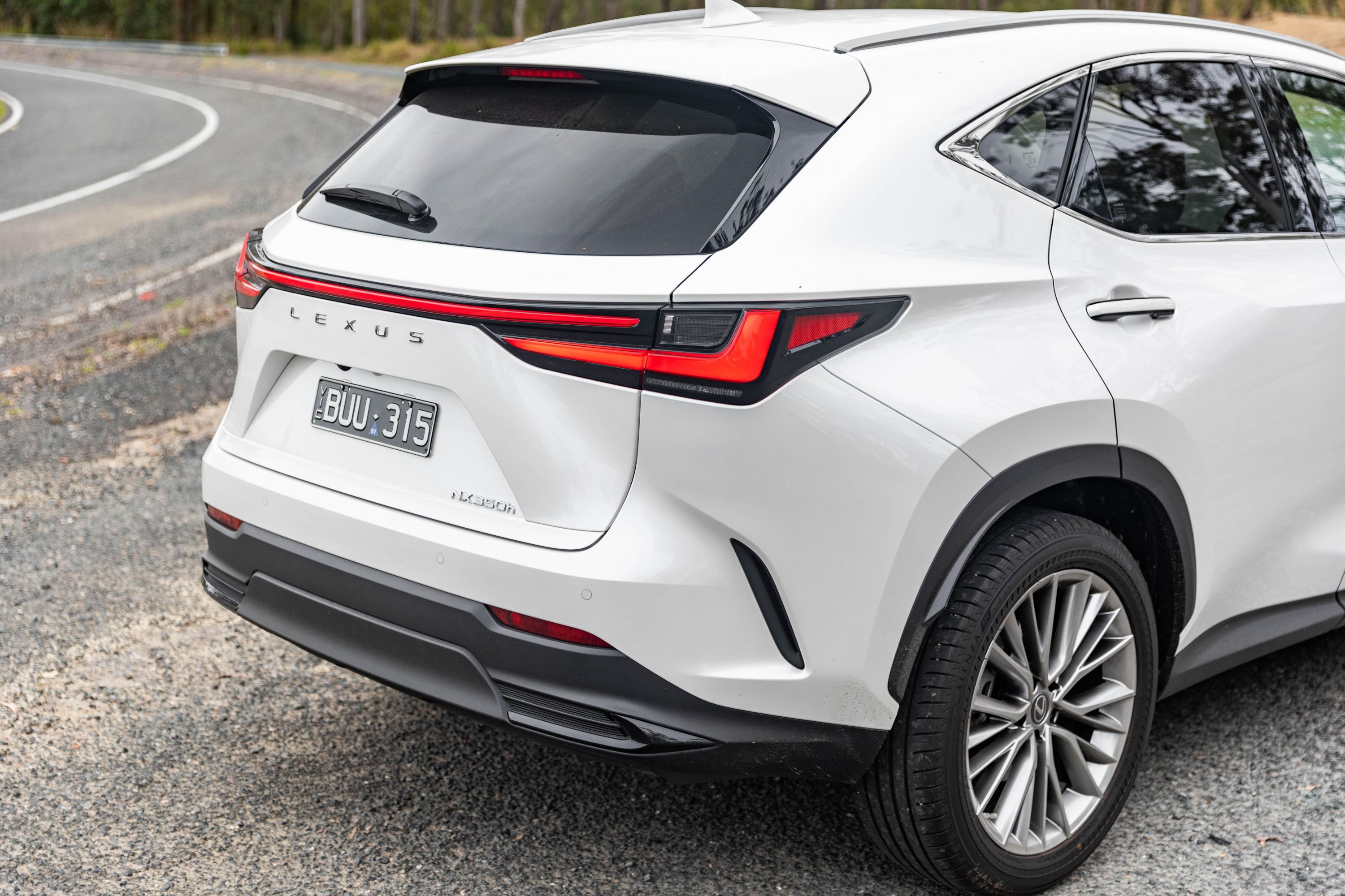 2024-lexus-nx350h-reviews-2023-terri-georgeta