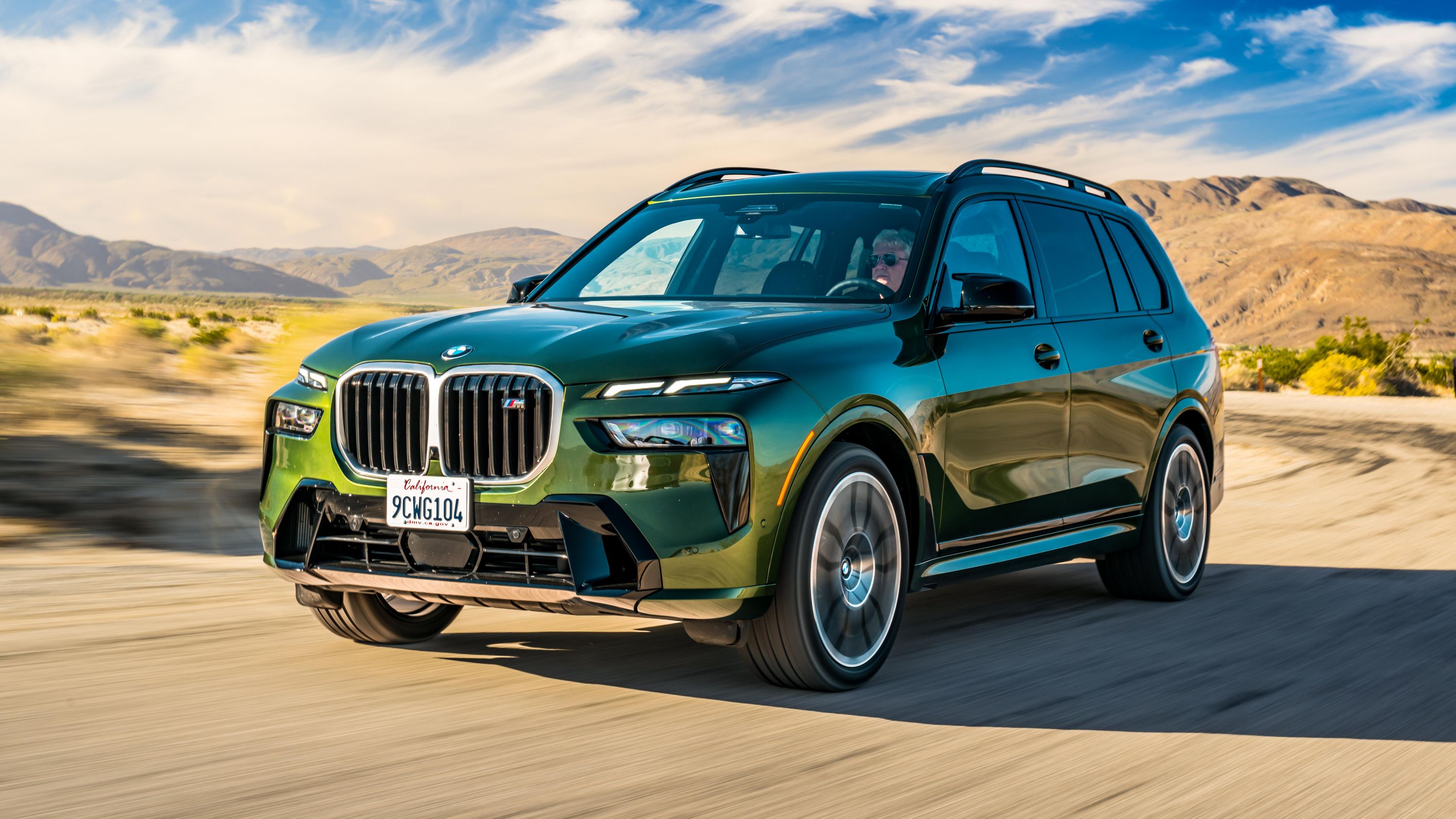 2023 BMW X7 facelift - G07 LCI gets split headlights, illuminated