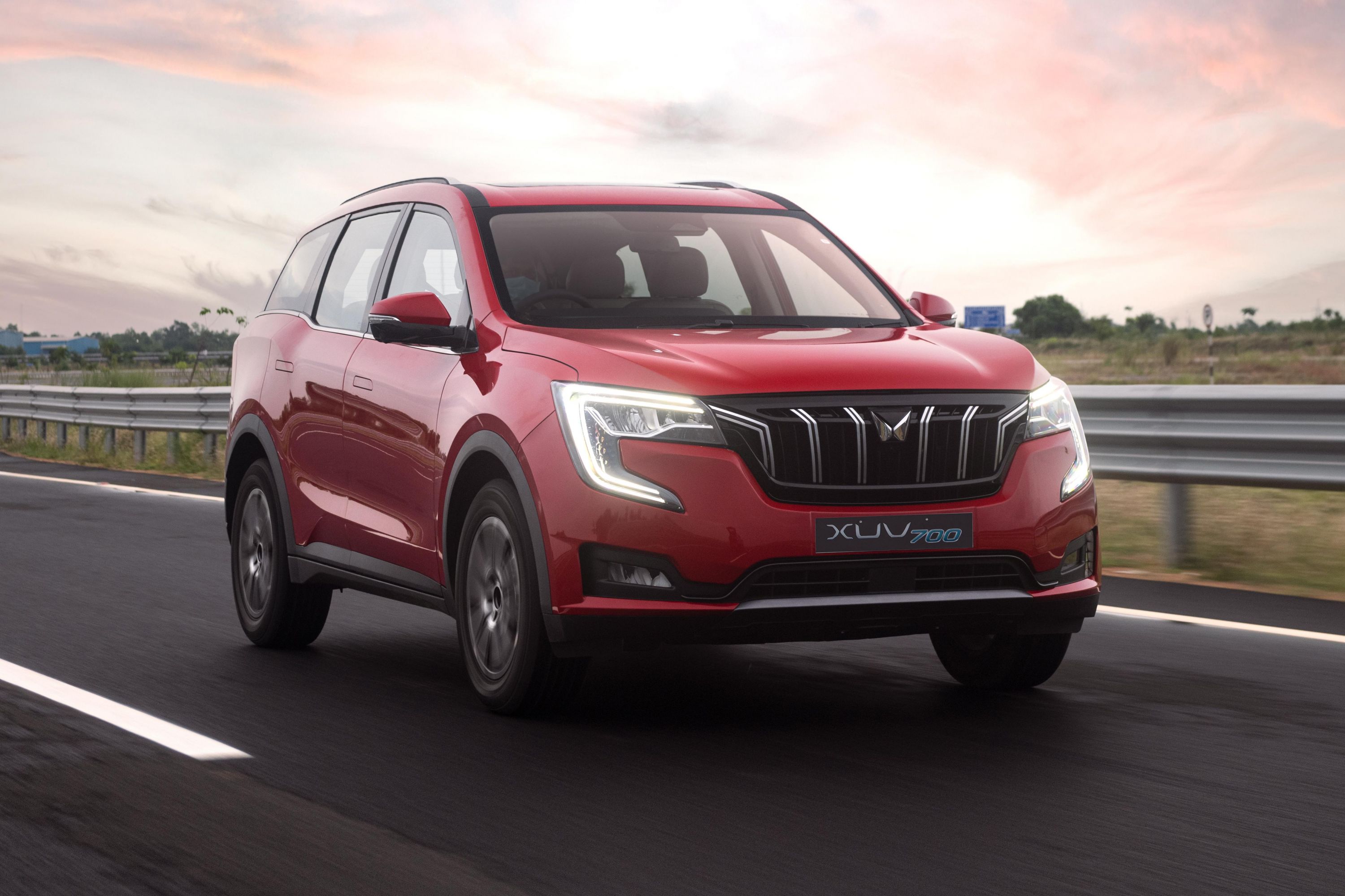 2023 Mahindra XUV700 Review CarExpert News7g