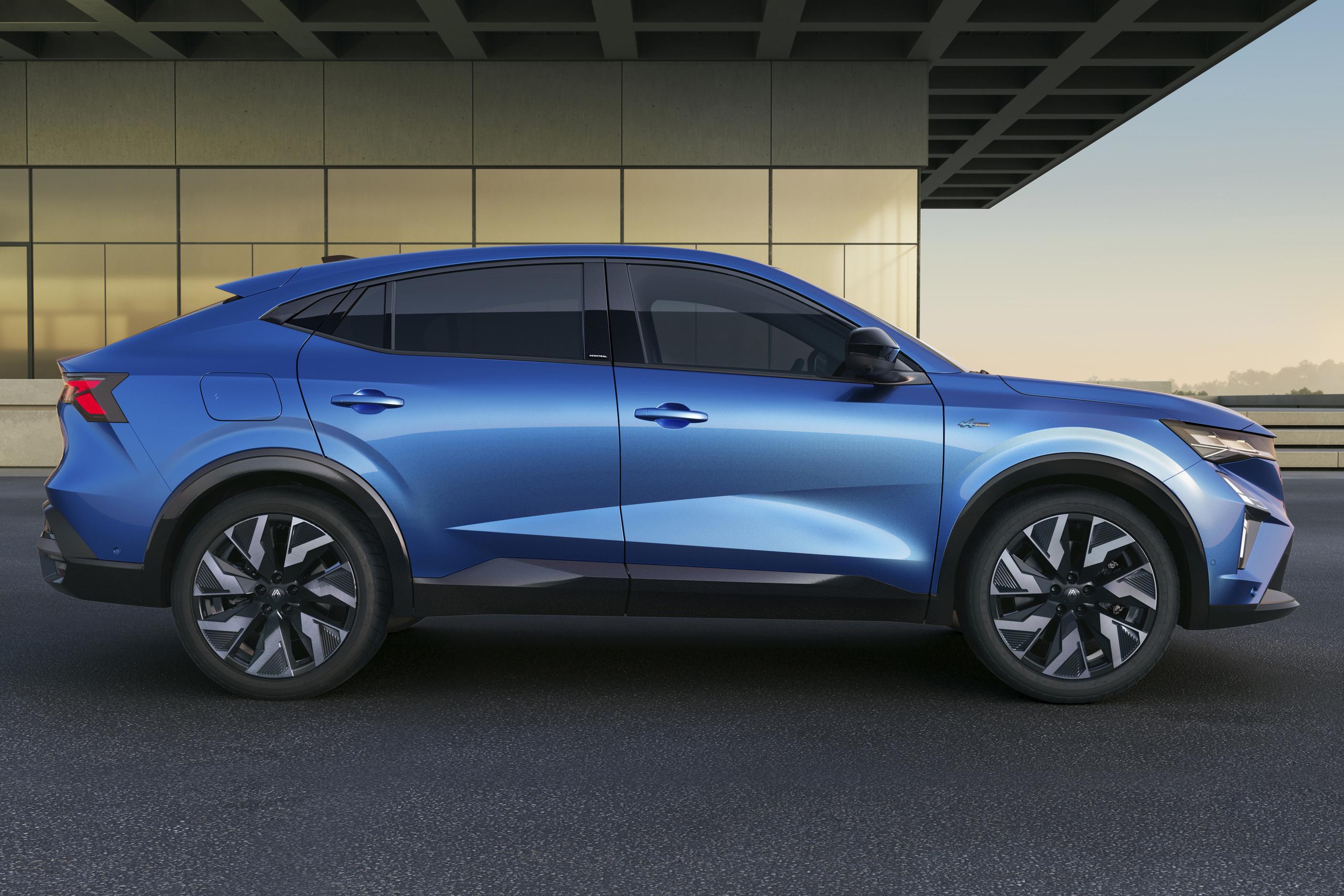 Renault's new flagship is a hybrid coupe SUV | CarExpert