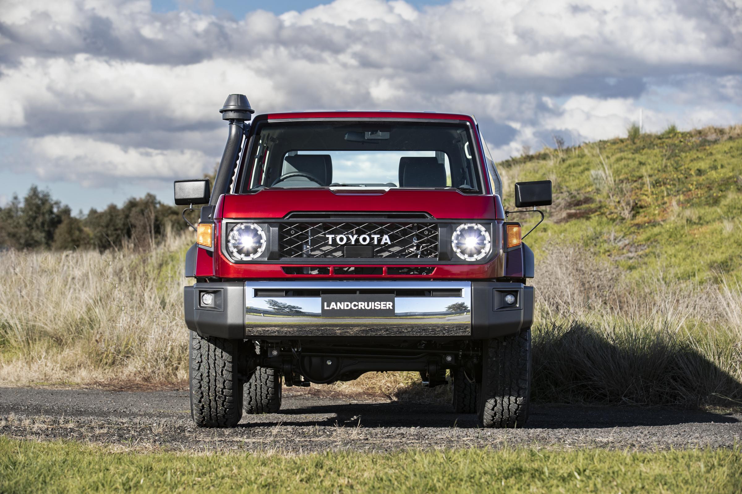 Toyota adds fourcylinder and auto for 2024 LandCruiser 70 Series