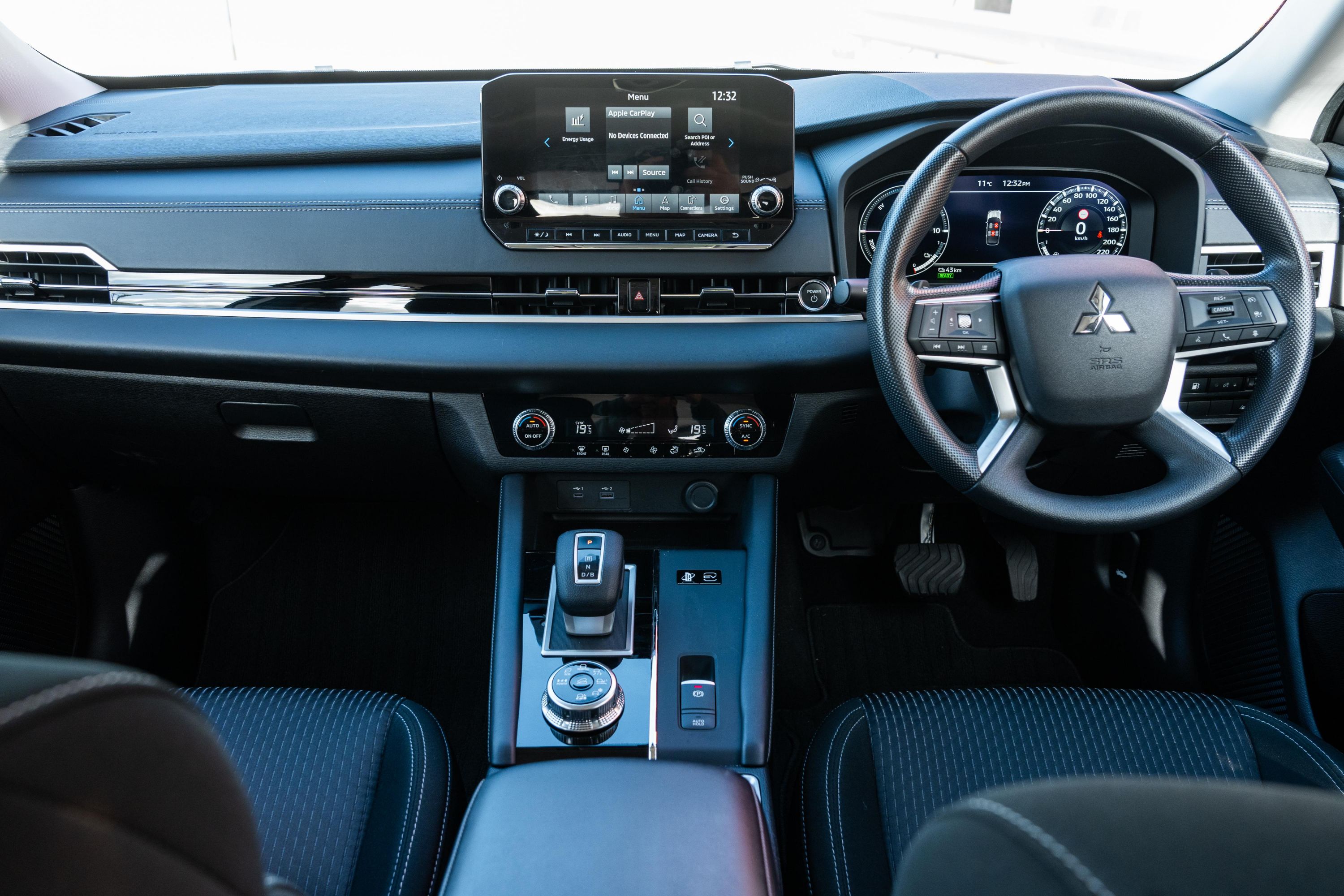 2024 Mitsubishi Outlander PHEV ES review drivingdynamics