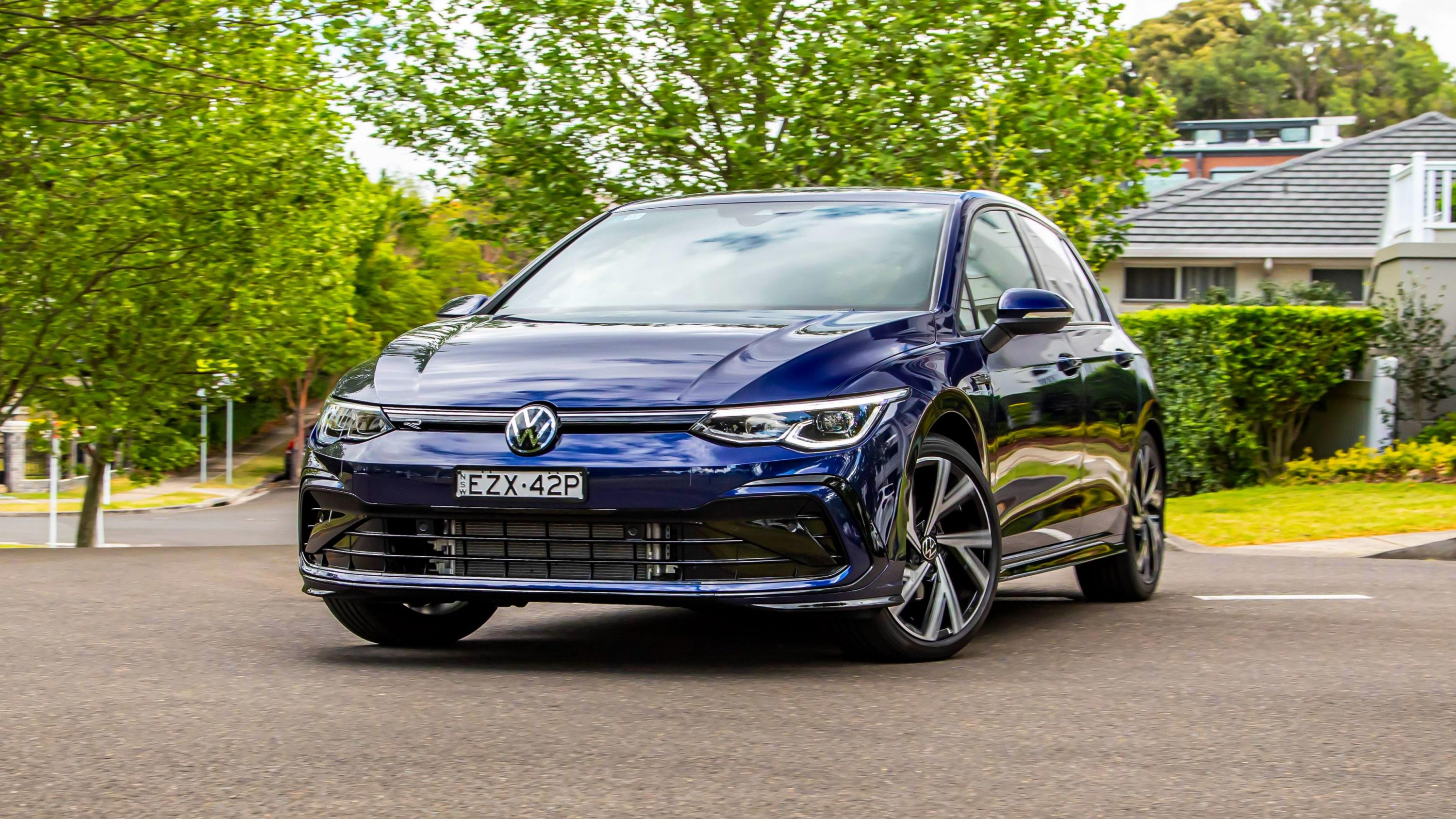 Volkswagen Golf R-Line [UK] (2021) - pictures, information & specs