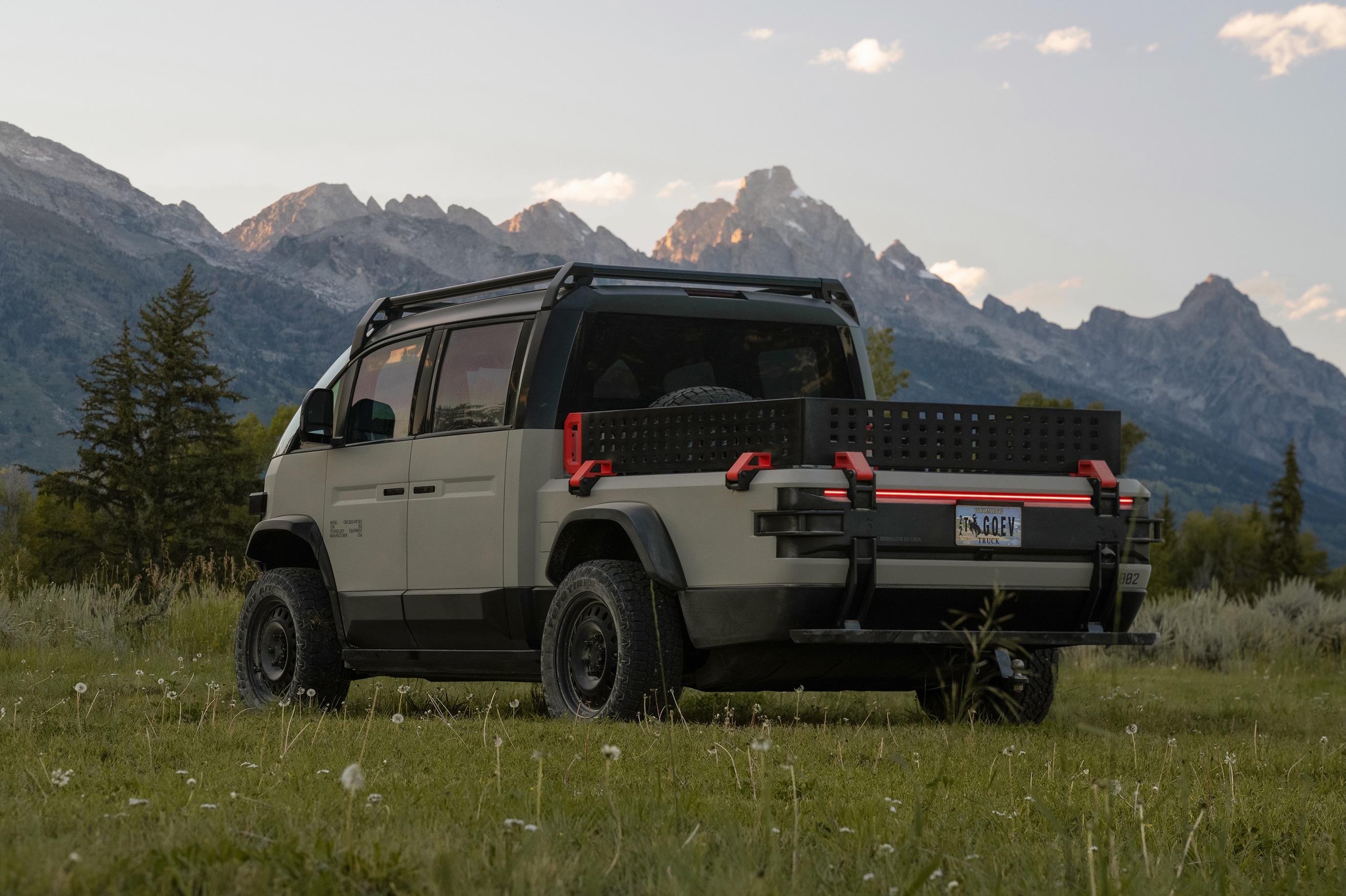 Canoo ute sale