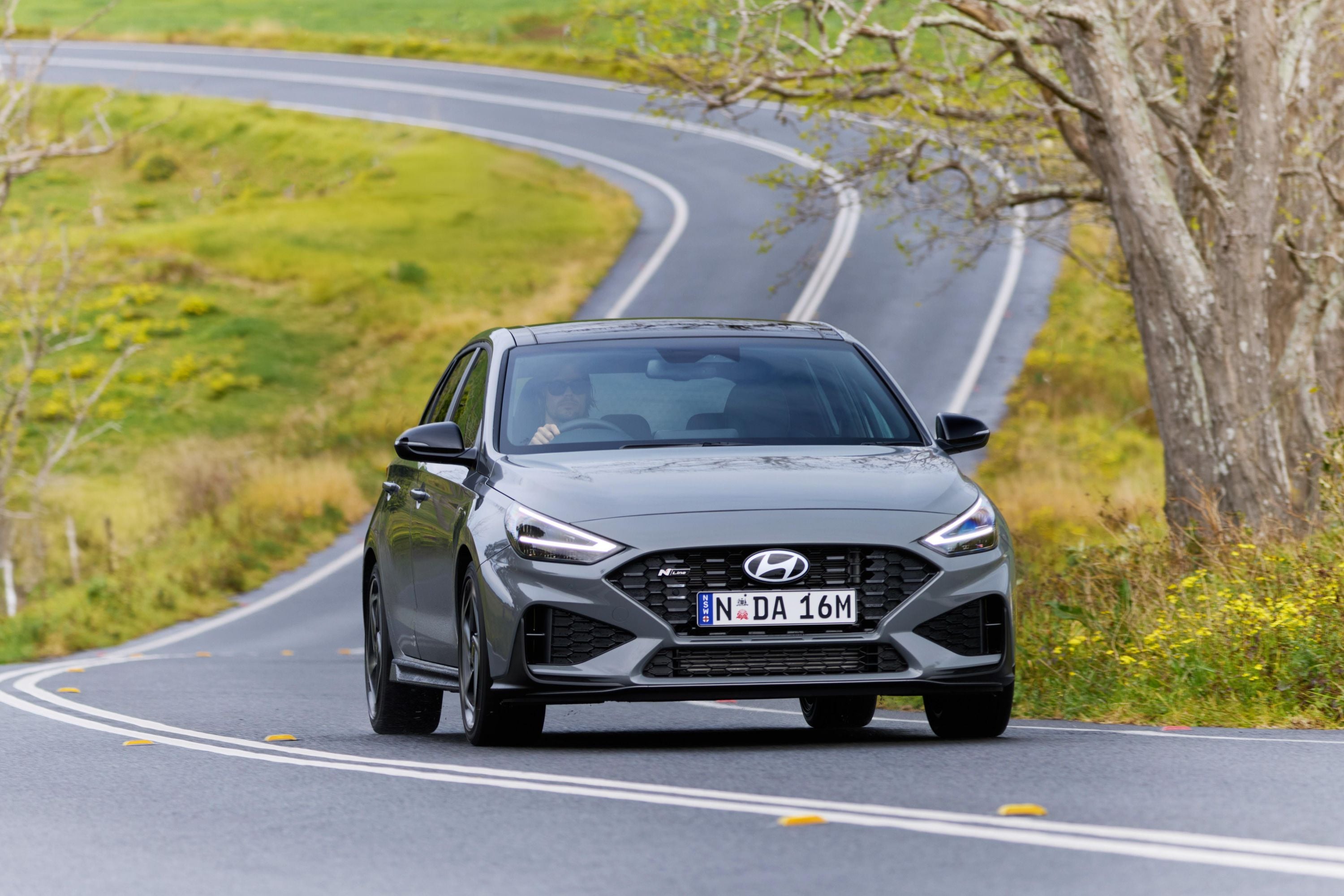 https://images.carexpert.com.au/resize/3000/-/app/uploads/2024/09/2025-Hyundai-i30-N-Line-Premium-hatch-11.jpg?_gl=1*jwxf44*_gcl_au*MTQwOTc2NTE1NC4xNzQ0ODAwNjQw