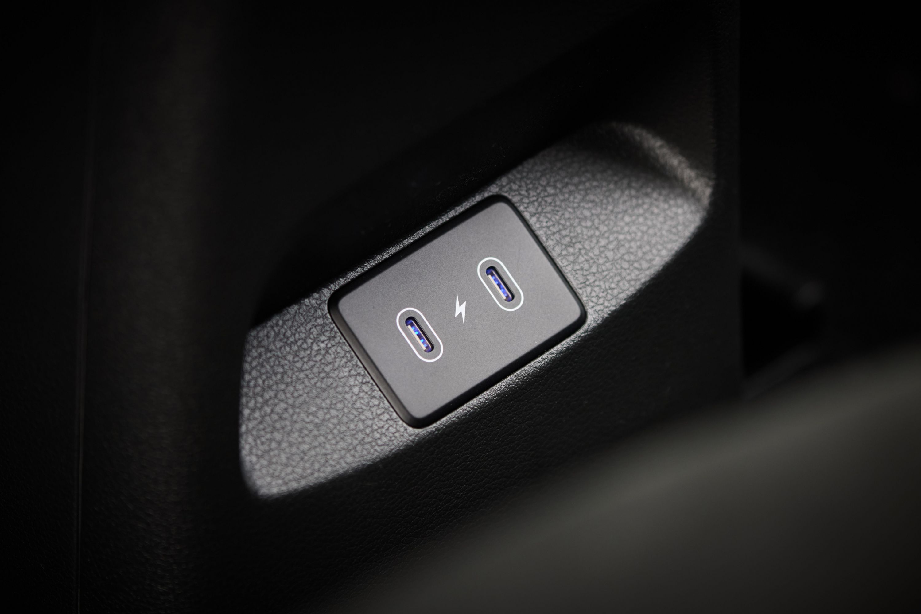 https://images.carexpert.com.au/resize/3000/-/app/uploads/2024/09/2025-Hyundai-i30-N-Line-Premium-hatch-30.jpg?_gl=1*11mznep*_gcl_au*MTQwOTc2NTE1NC4xNzQ0ODAwNjQw