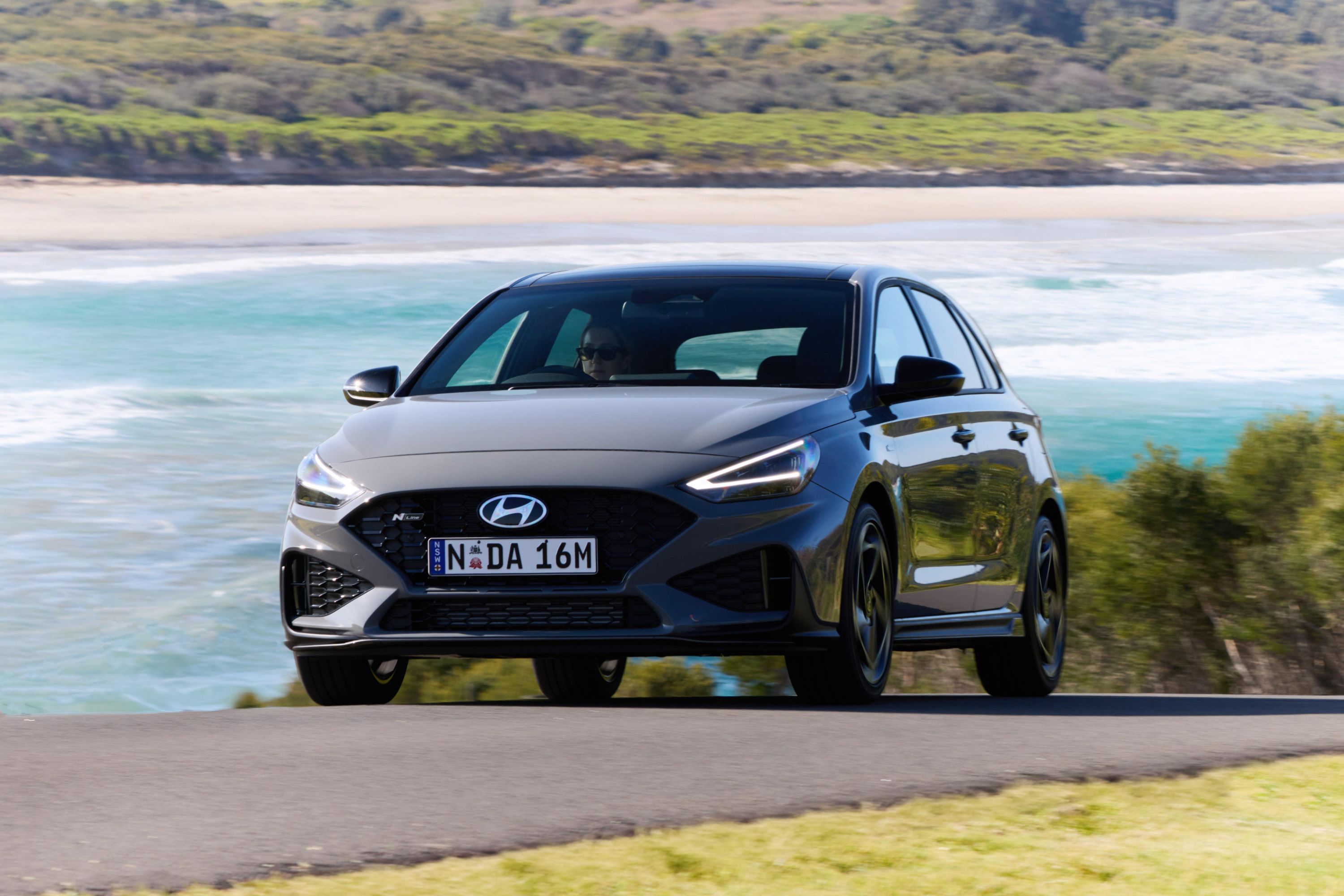 https://images.carexpert.com.au/resize/3000/-/app/uploads/2024/09/2025-Hyundai-i30-N-Line-Premium-hatch-7.jpg?_gl=1*2toof7*_gcl_au*MTQwOTc2NTE1NC4xNzQ0ODAwNjQw