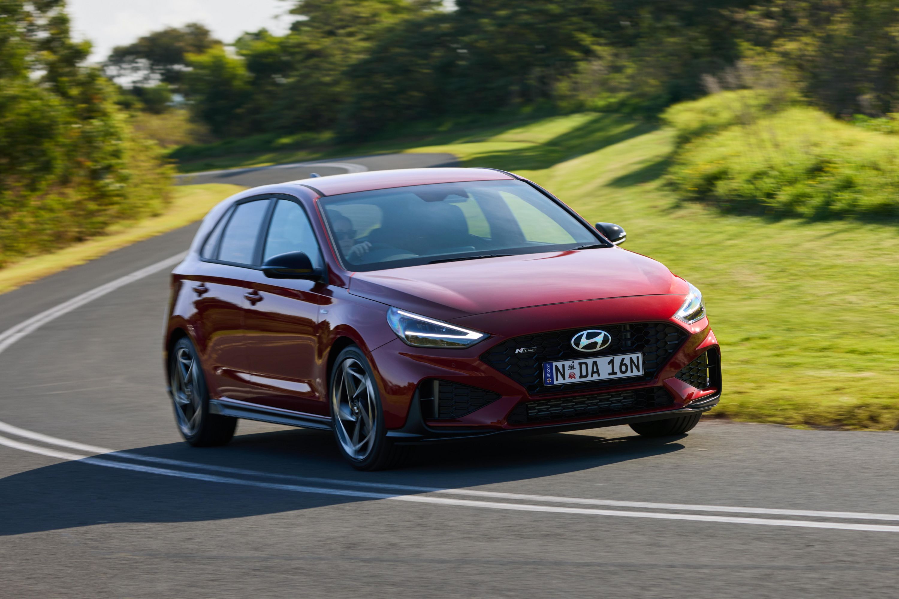 https://images.carexpert.com.au/resize/3000/-/app/uploads/2024/09/2025-Hyundai-i30-N-Line-hatch-12.jpg?_gl=1*jwxf44*_gcl_au*MTQwOTc2NTE1NC4xNzQ0ODAwNjQw