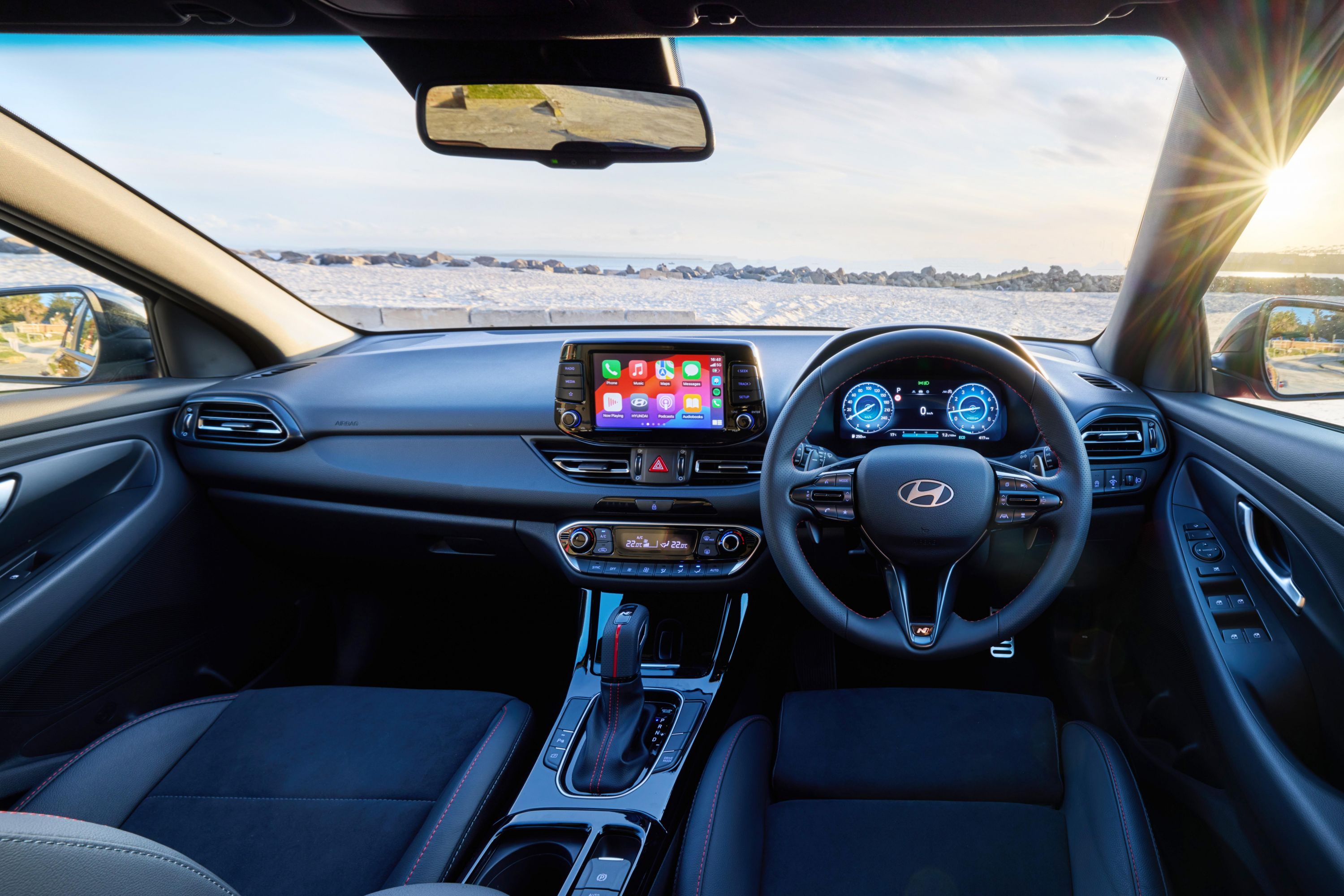 https://images.carexpert.com.au/resize/3000/-/app/uploads/2024/09/2025-Hyundai-i30-N-Line-hatch-22.jpg?_gl=1*mnacbs*_gcl_au*MTQwOTc2NTE1NC4xNzQ0ODAwNjQw