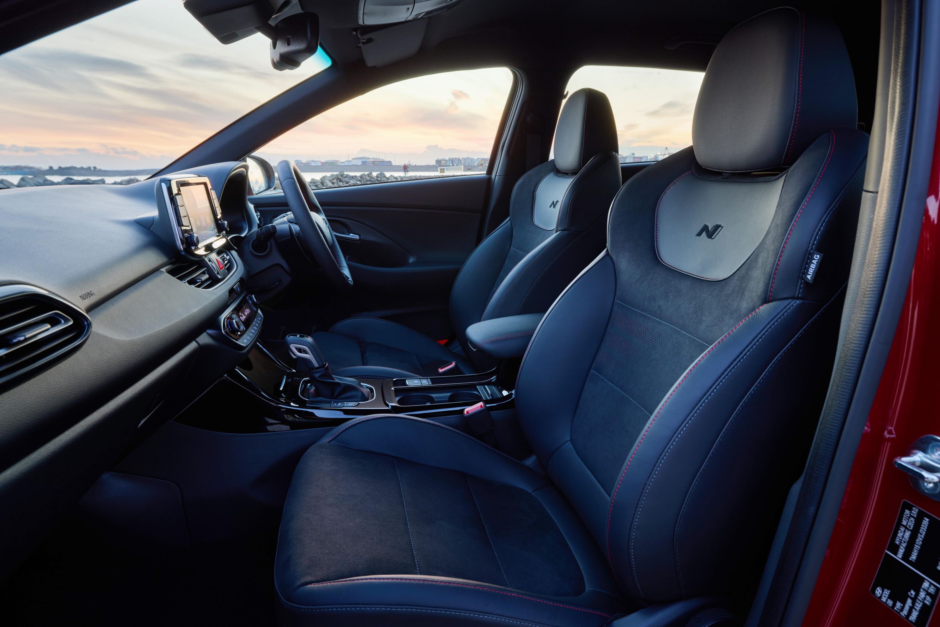 https://images.carexpert.com.au/resize/3000/-/app/uploads/2024/09/2025-Hyundai-i30-N-Line-hatch-23.jpg?_gl=1*7wbo9b*_gcl_au*MTQwOTc2NTE1NC4xNzQ0ODAwNjQw