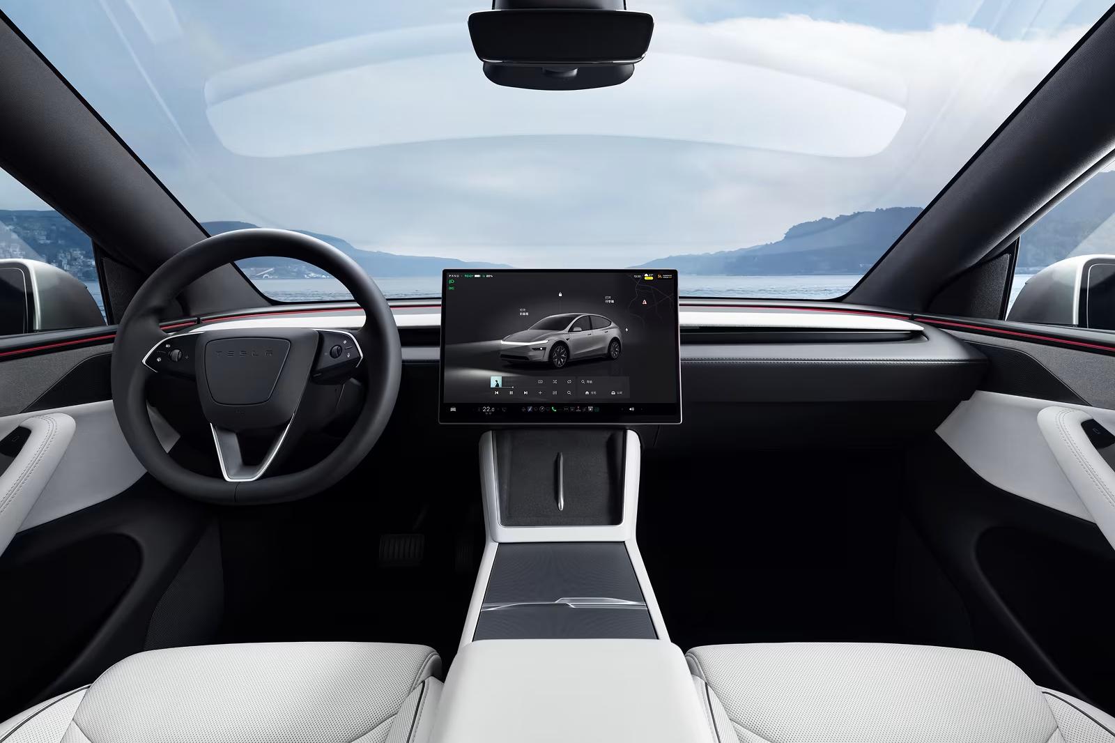 Tesla Model Y L 6-seater
