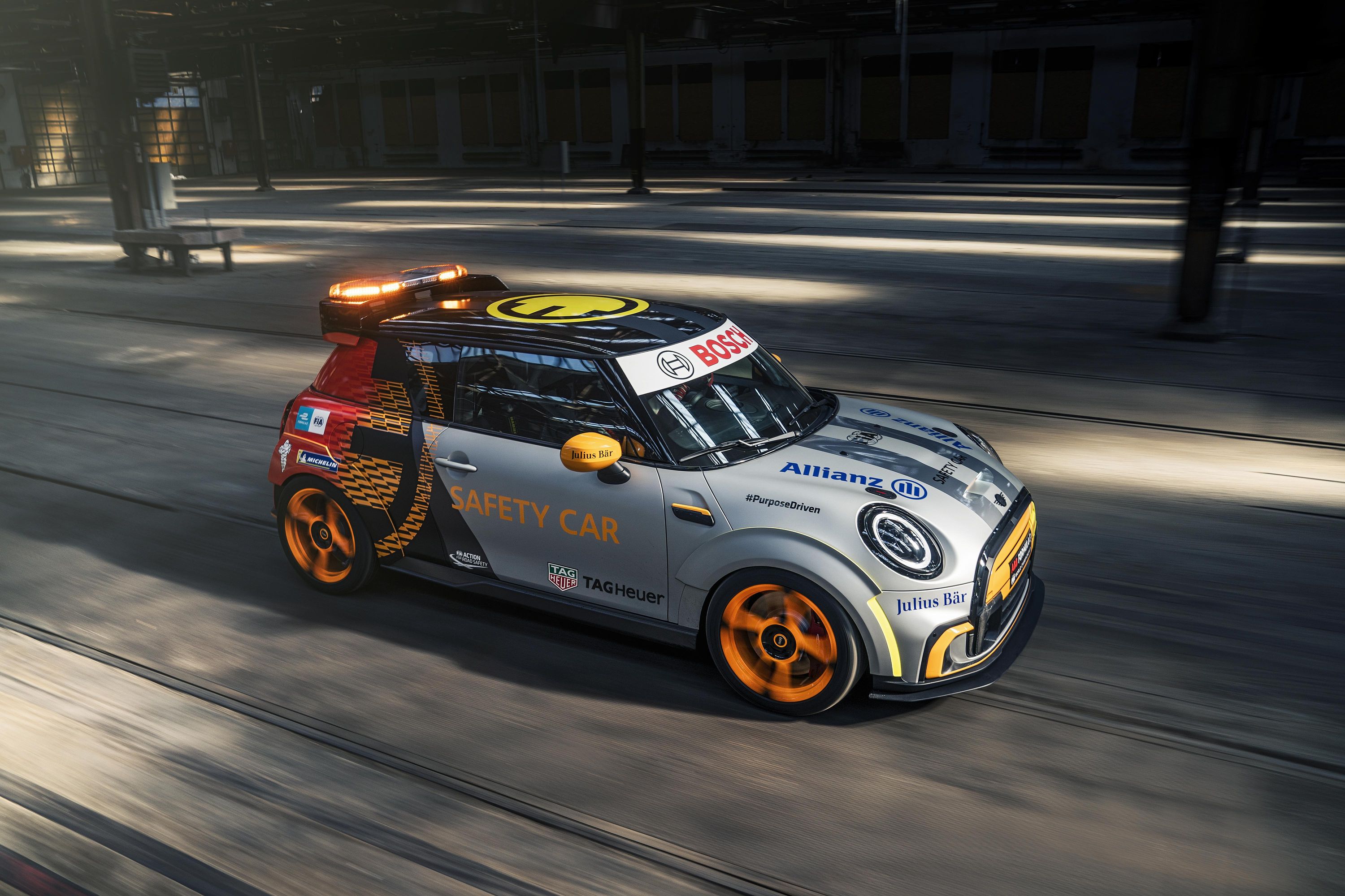 Mini Gar 2024 Mini Cooper Ev Electric City Car Revealed Carexpert