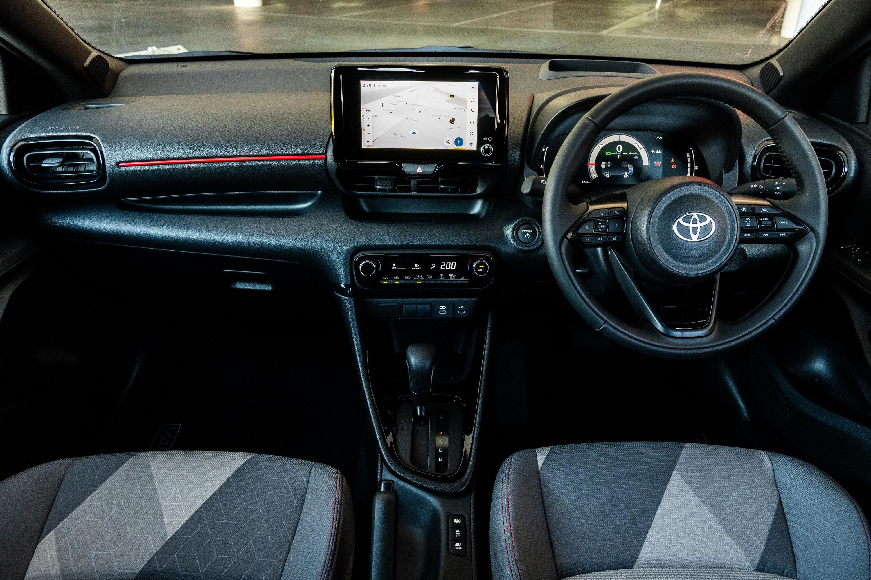 2025-04-2025-toyota-yaris-zr-43.jpg