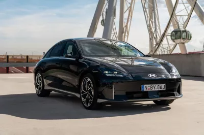 2025 Hyundai Ioniq 6 - Base