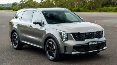 2025 Kia Sorento - S