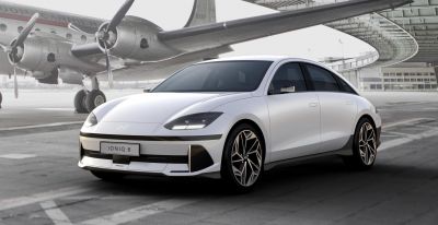 2025 Hyundai Ioniq 6 - Base