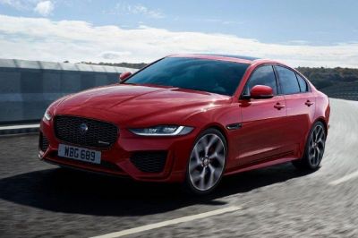 2025 Jaguar XE - R-Dynamic Black