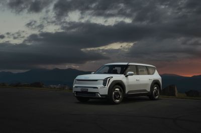 2025 Kia EV9 - Air