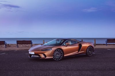 2025 Mclaren GT - Base