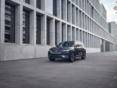 2025 Volvo XC90 - Plus
