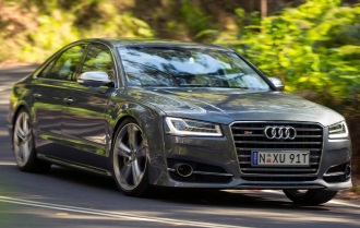 2015 Audi S8