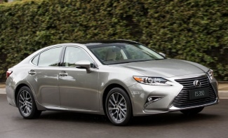 2016 Lexus ES300h