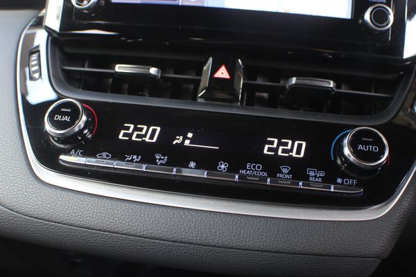 2020 Toyota Corolla SX Hybrid hatch