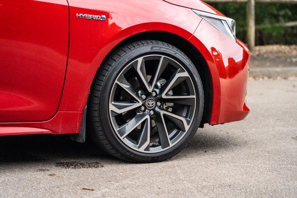 2020 Toyota Corolla ZR hybrid