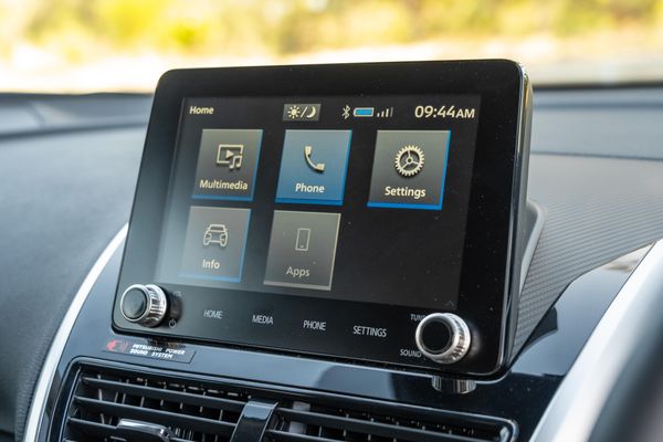 2021 Mitsubishi Eclipse Cross Aspire v Mazda CX-5 Maxx Sport comparison