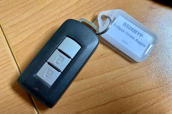 2021 Mitsubishi Eclipse Cross Aspire v Mazda CX-5 Maxx Sport comparison