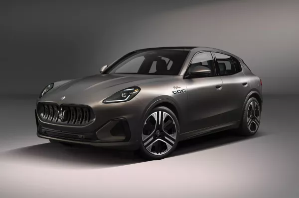 Hero image of a new Maserati Grecale available with CarExpert deals.