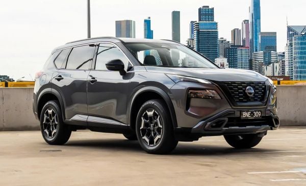 Hero image of a new Nissan X-Trail available with CarExpert deals.