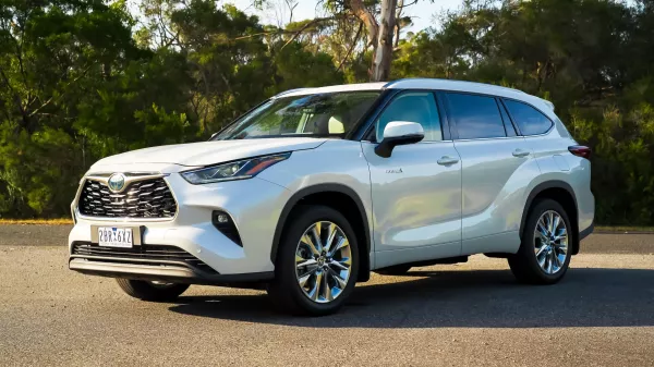 Hero image of a new Toyota Kluger available with CarExpert deals.