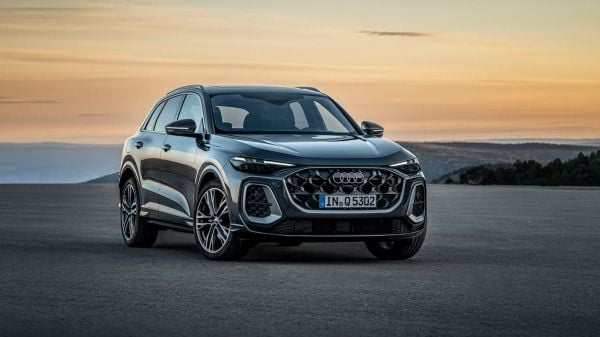 Hero image of a new Audi SQ5 available with CarExpert deals.