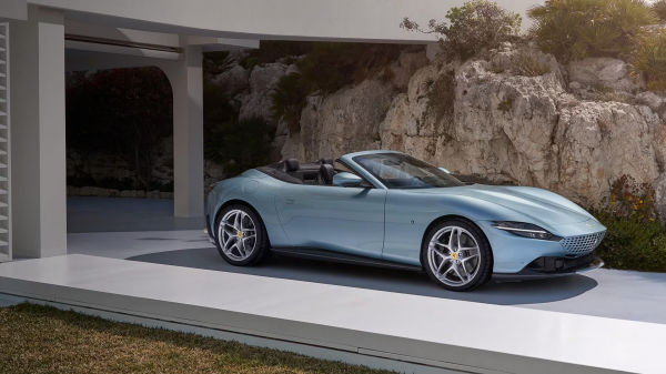 Hero image of a new Ferrari Roma available with CarExpert deals.
