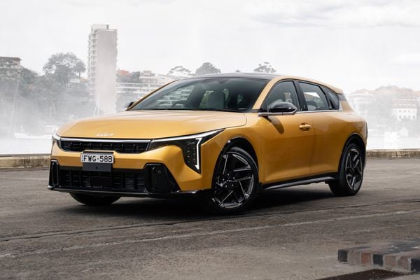 Kia K4