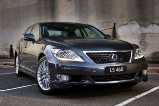 Lexus LS