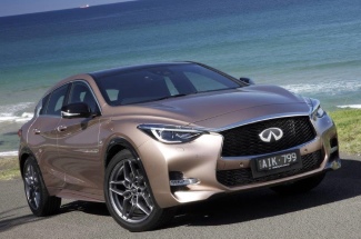 Infiniti Q30