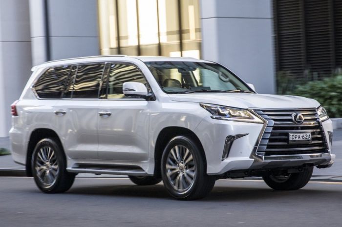 Lexus LX