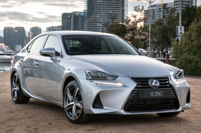 Lexus IS